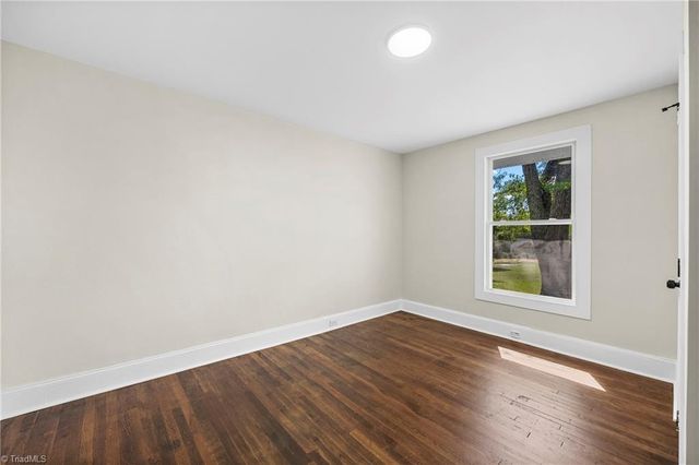 4311 Carver School Road, Winston-salem, NC 27105