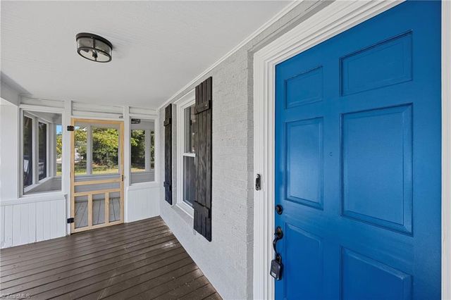 4311 Carver School Road, Winston-salem, NC 27105