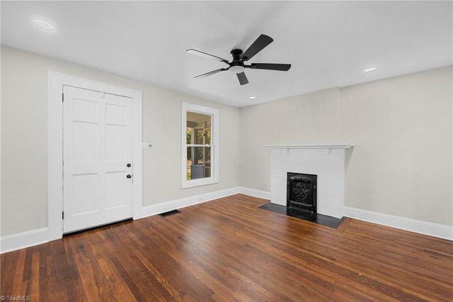 4311 Carver School Road, Winston-salem, NC 27105