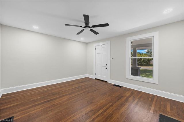 4311 Carver School Road, Winston-salem, NC 27105
