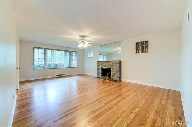 7425 Raleigh Drive, St Louis, MO 63123