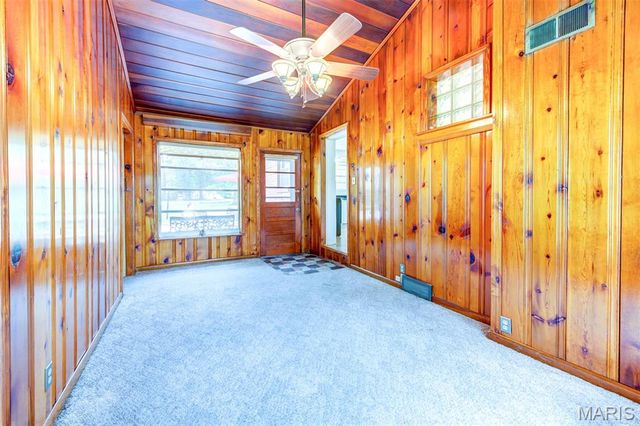 7425 Raleigh Drive, St Louis, MO 63123