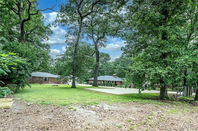 7425 Raleigh Drive, St Louis, MO 63123