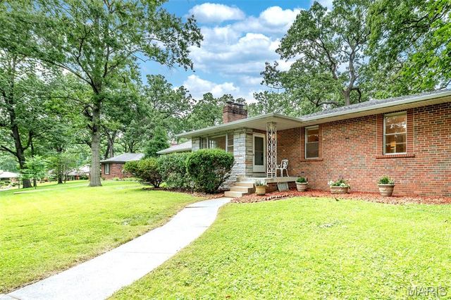 7425 Raleigh Drive, St Louis, MO 63123