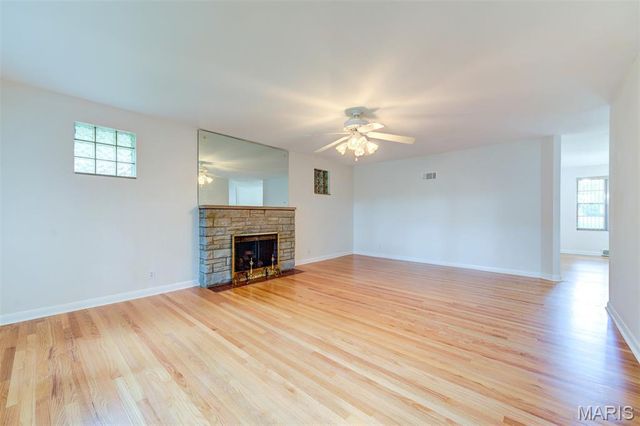 7425 Raleigh Drive, St Louis, MO 63123