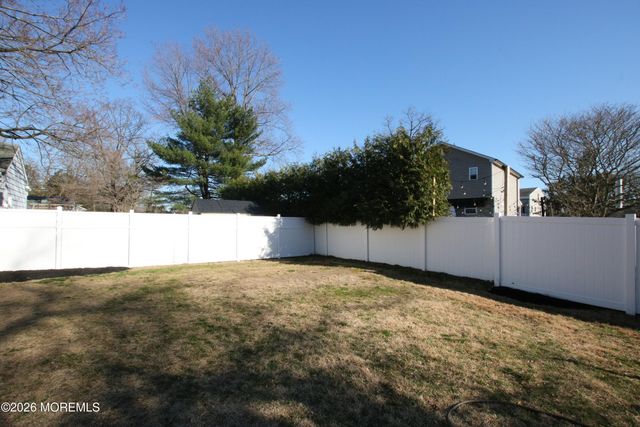 74 Plum Street, Tinton Falls, NJ 07724