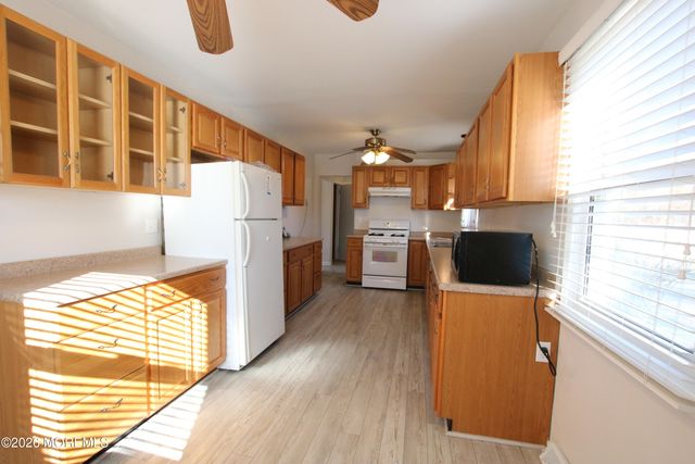 74 Plum Street, Tinton Falls, NJ 07724