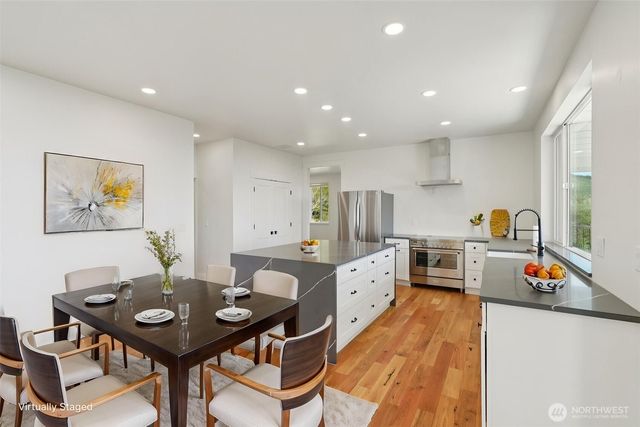 209 High Bank Lane, Woodland, WA 98674