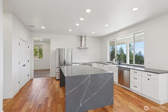 209 High Bank Lane, Woodland, WA 98674