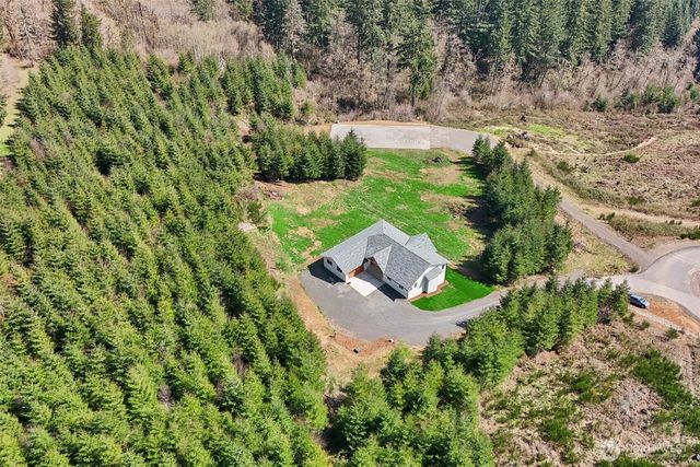 209 High Bank Lane, Woodland, WA 98674