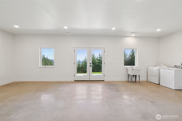 209 High Bank Lane, Woodland, WA 98674