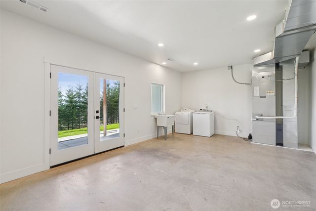 209 High Bank Lane, Woodland, WA 98674