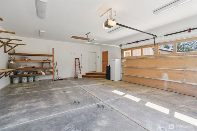 209 High Bank Lane, Woodland, WA 98674