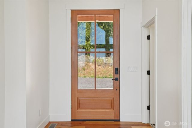 209 High Bank Lane, Woodland, WA 98674