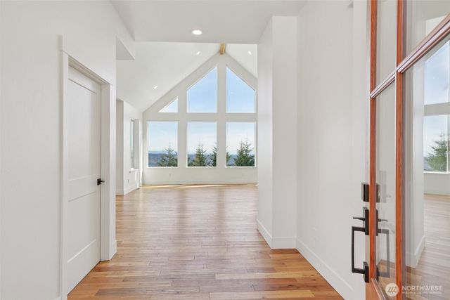 209 High Bank Lane, Woodland, WA 98674