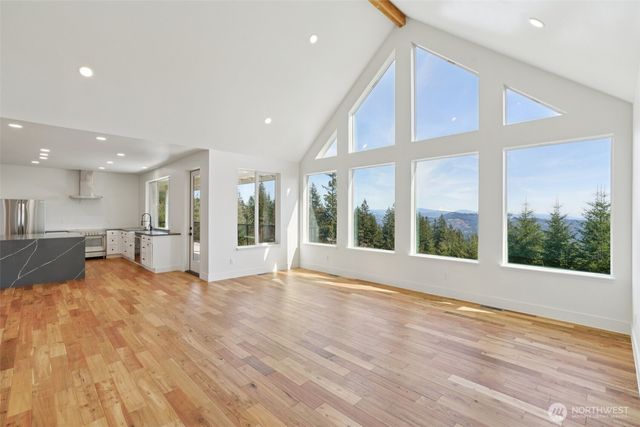 209 High Bank Lane, Woodland, WA 98674