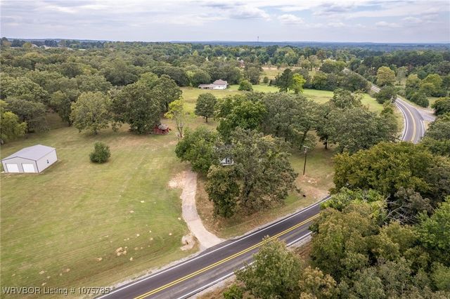 2021 Highway 255, Lavaca, AR 72941
