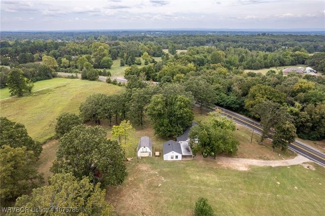 2021 Highway 255, Lavaca, AR 72941