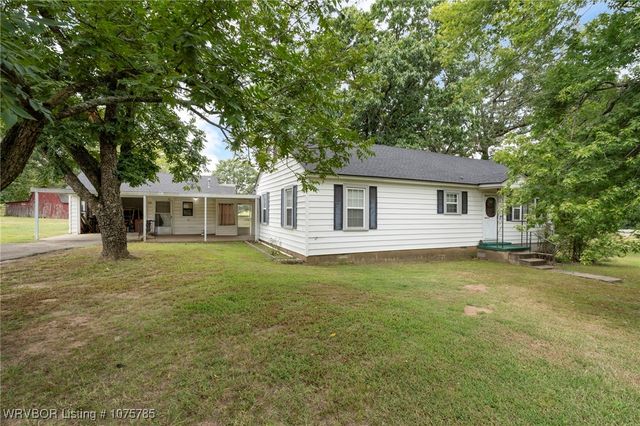 2021 Highway 255, Lavaca, AR 72941