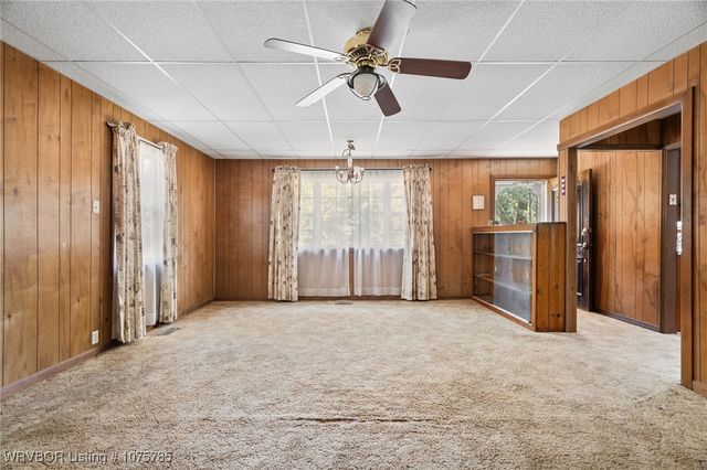 2021 Highway 255, Lavaca, AR 72941