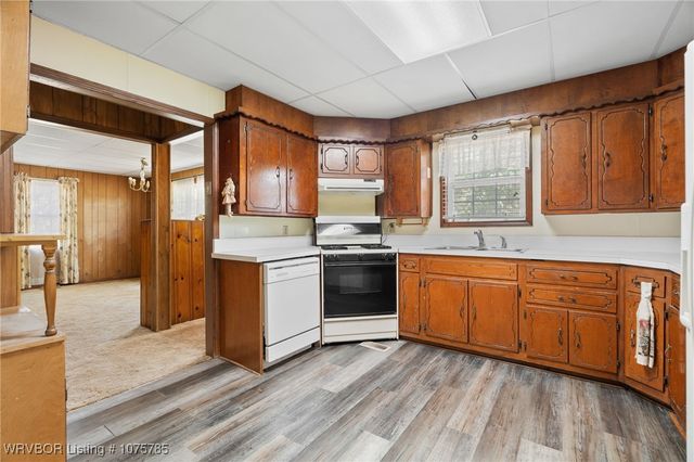 2021 Highway 255, Lavaca, AR 72941