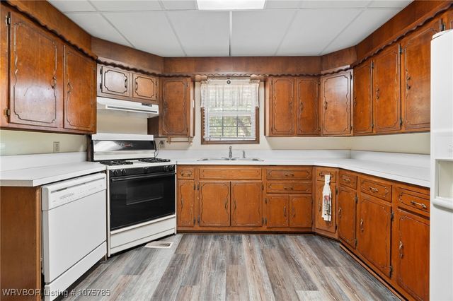 2021 Highway 255, Lavaca, AR 72941