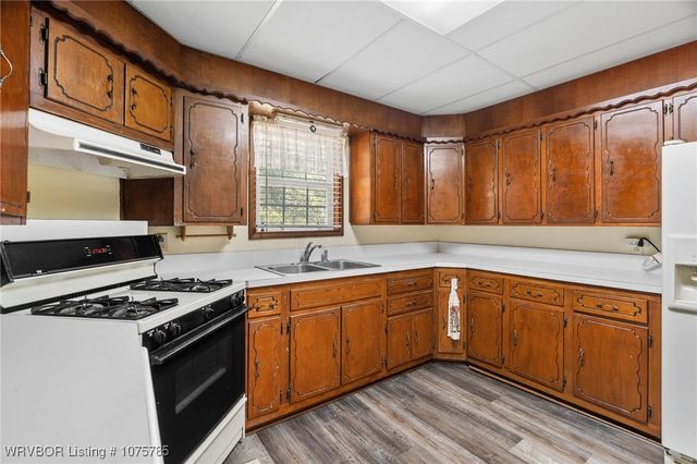2021 Highway 255, Lavaca, AR 72941