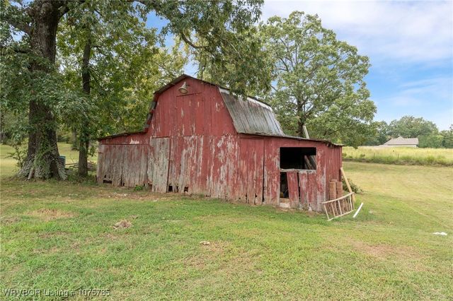 2021 Highway 255, Lavaca, AR 72941