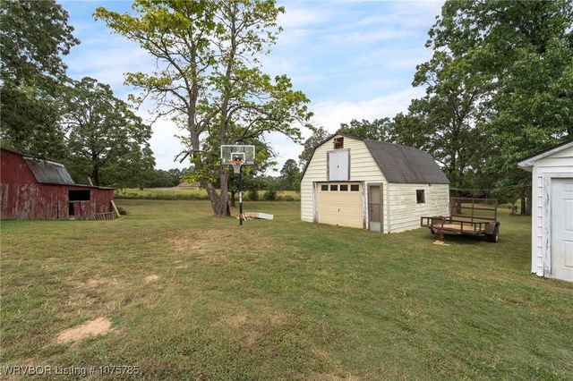 2021 Highway 255, Lavaca, AR 72941