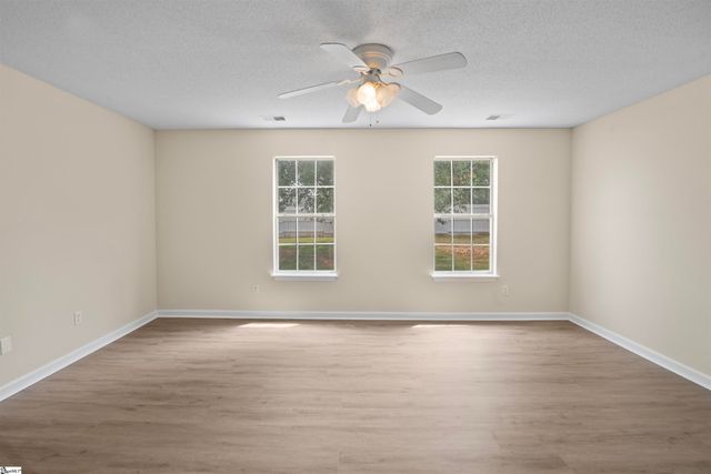 515 Climbing Rose Court, Fountain Inn, SC 29644
