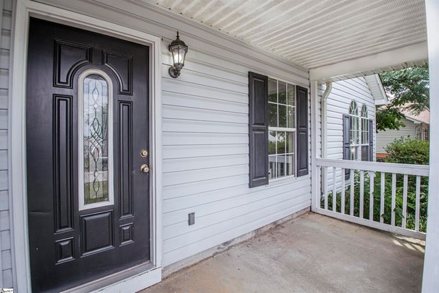 515 Climbing Rose Court, Fountain Inn, SC 29644
