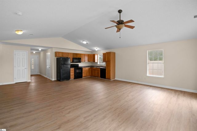 515 Climbing Rose Court, Fountain Inn, SC 29644