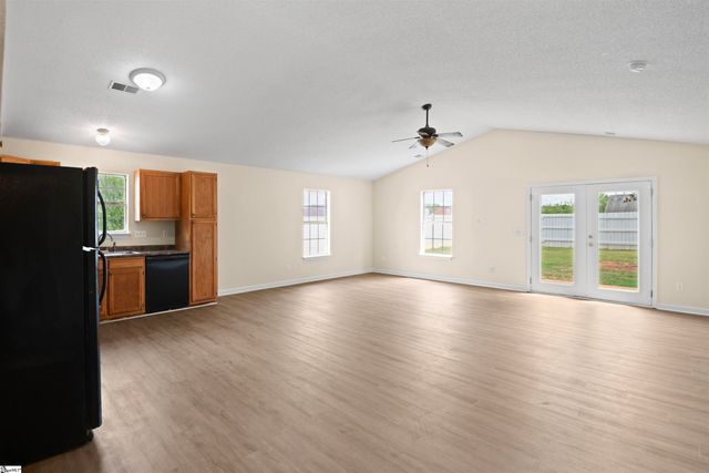 515 Climbing Rose Court, Fountain Inn, SC 29644