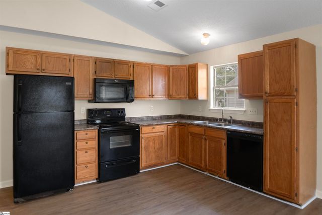 515 Climbing Rose Court, Fountain Inn, SC 29644