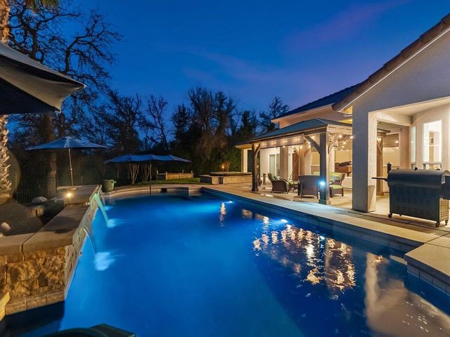 19549 San Vincente Drive, Redding, CA 96003