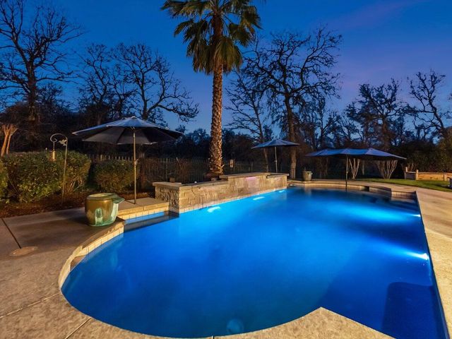 19549 San Vincente Drive, Redding, CA 96003