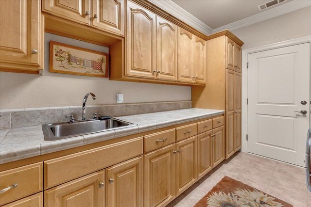 19549 San Vincente Drive, Redding, CA 96003