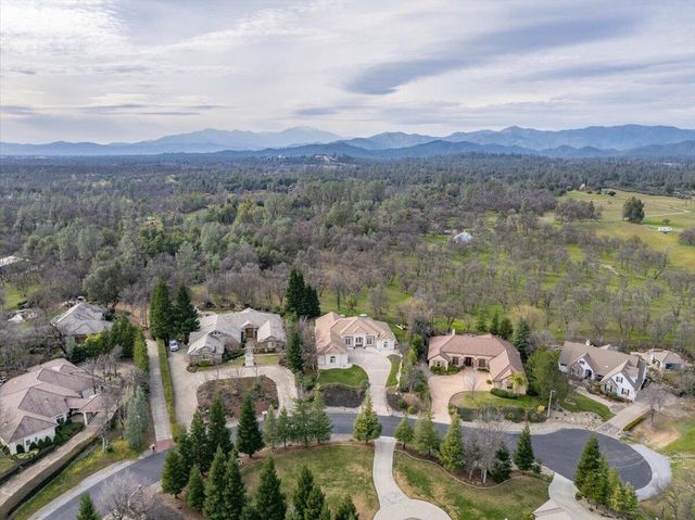 19549 San Vincente Drive, Redding, CA 96003