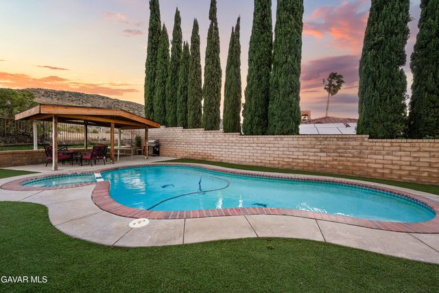 6710 Sycamore Lane, Palmdale, CA 93551