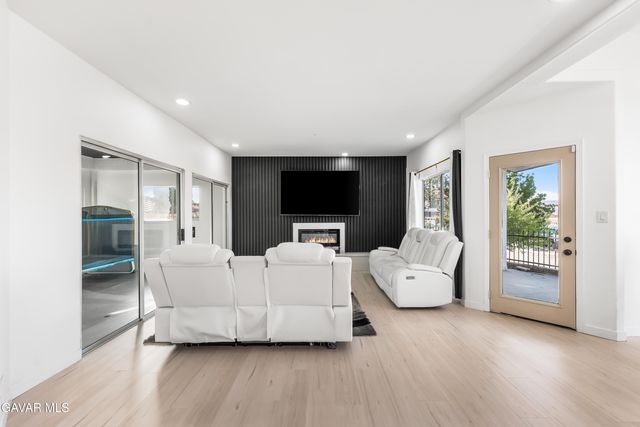 6710 Sycamore Lane, Palmdale, CA 93551