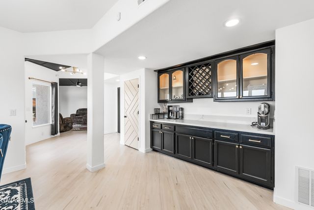6710 Sycamore Lane, Palmdale, CA 93551