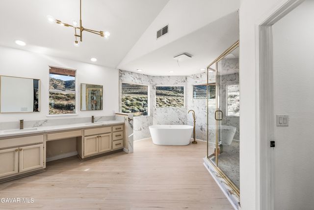 6710 Sycamore Lane, Palmdale, CA 93551
