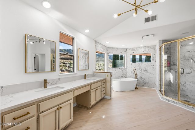 6710 Sycamore Lane, Palmdale, CA 93551