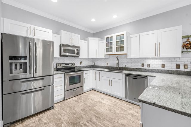 409 BARCELONA DRIVE, St Petersburg, FL 33716