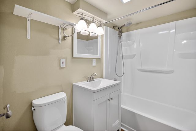1042 W PROVIDENCE Ave, Spokane, WA 99205