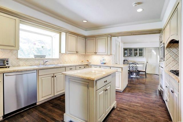 5508 Candlewood Drive, Houston, TX 77056