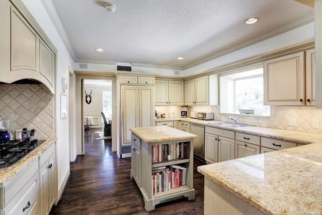 5508 Candlewood Drive, Houston, TX 77056