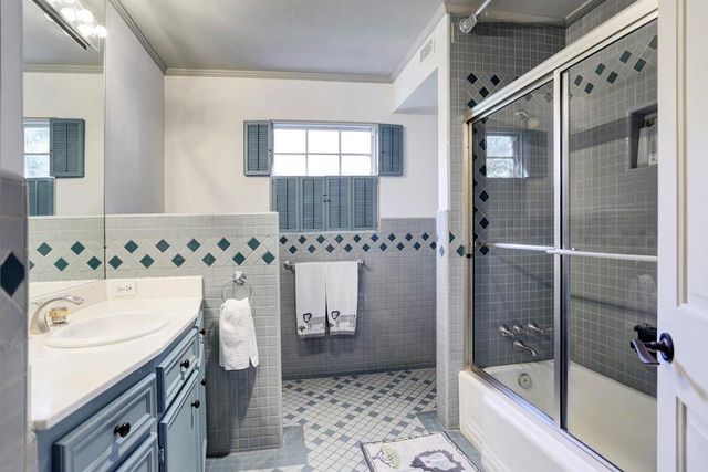 5508 Candlewood Drive, Houston, TX 77056