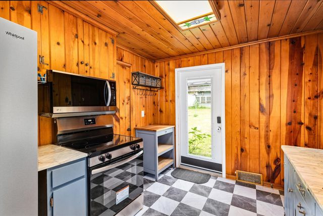 960 NE 52nd Avenue, Des Moines, IA 50313