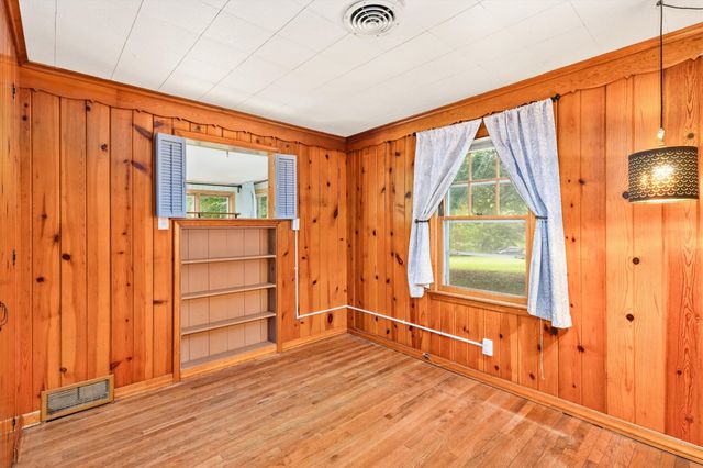 960 NE 52nd Avenue, Des Moines, IA 50313